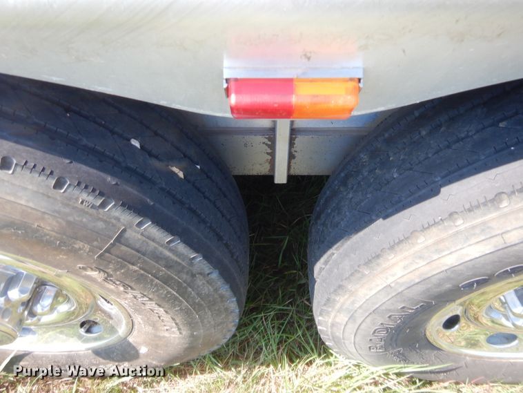 image for item HB9423 2015 Elite horse trailer