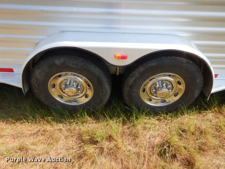 image for item HB9423 2015 Elite horse trailer