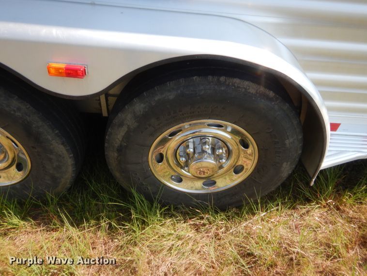 image for item HB9423 2015 Elite horse trailer