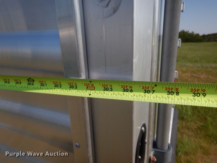 image for item HB9423 2015 Elite horse trailer