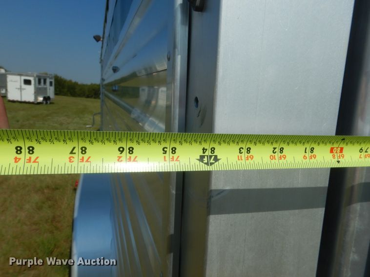 image for item HB9423 2015 Elite horse trailer