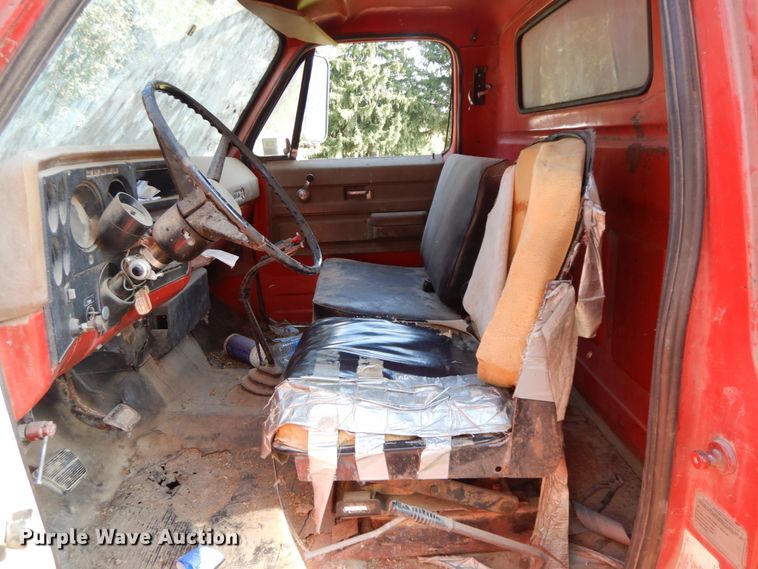 image for item HJ9529 1974 Chevrolet C65  grain truck