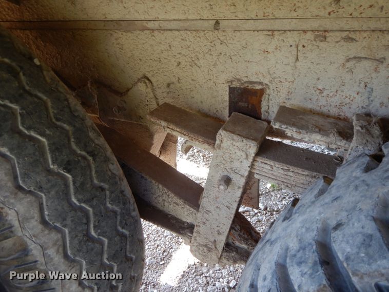 image for item HJ9529 1974 Chevrolet C65  grain truck