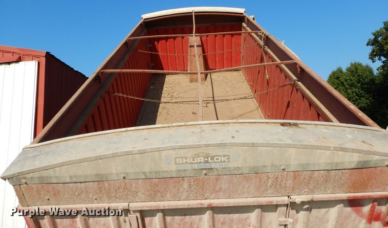 image for item HJ9529 1974 Chevrolet C65  grain truck