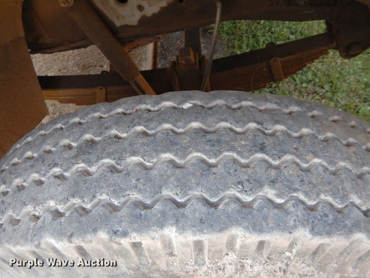 image for item HJ9529 1974 Chevrolet C65  grain truck