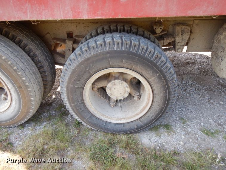 image for item HJ9529 1974 Chevrolet C65  grain truck