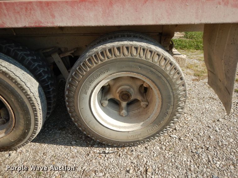 image for item HJ9529 1974 Chevrolet C65  grain truck