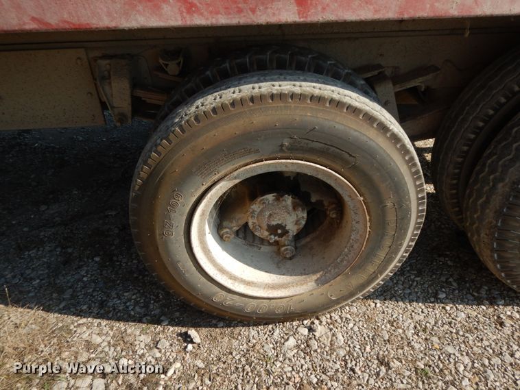 image for item HJ9529 1974 Chevrolet C65  grain truck