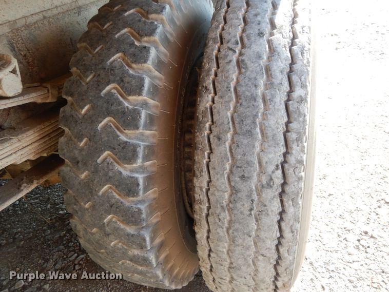 image for item HJ9529 1974 Chevrolet C65  grain truck