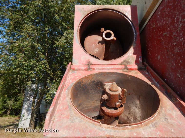 image for item HJ9530 Killbros 1800 grain cart