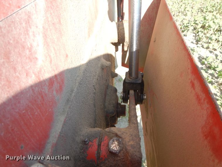 image for item HJ9530 Killbros 1800 grain cart