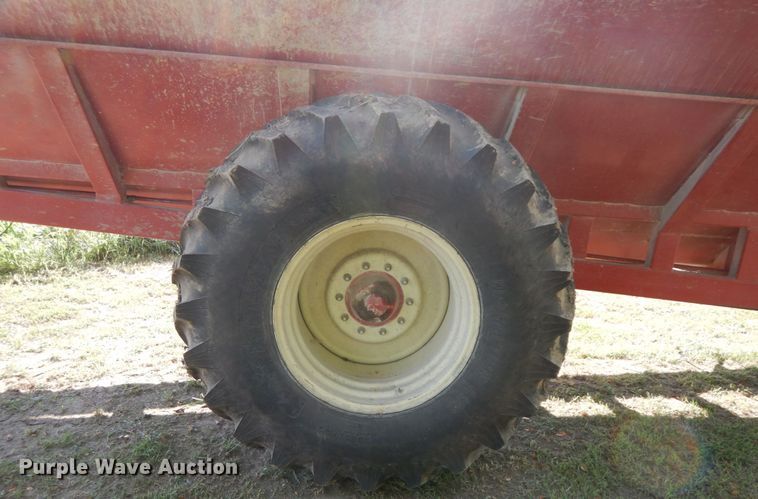 image for item HJ9530 Killbros 1800 grain cart