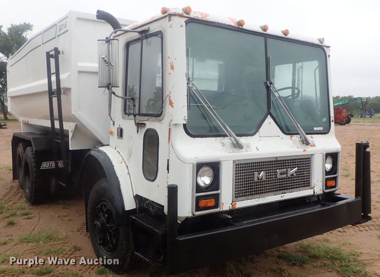 image for item HK9893 1982 Mack MR685S  feed mixer truck