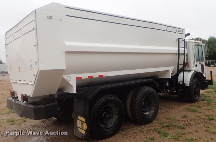 image for item HK9893 1982 Mack MR685S  feed mixer truck