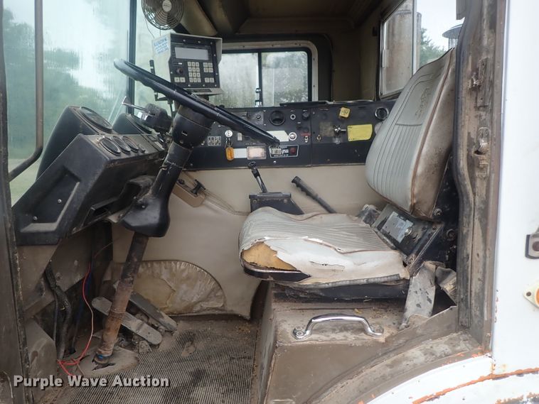 image for item HK9893 1982 Mack MR685S  feed mixer truck