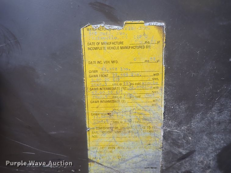 image for item HK9893 1982 Mack MR685S  feed mixer truck