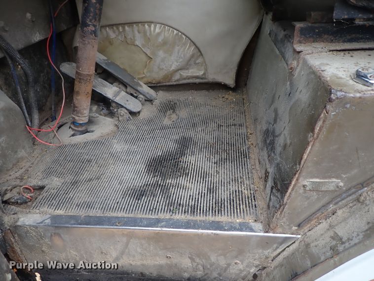 image for item HK9893 1982 Mack MR685S  feed mixer truck