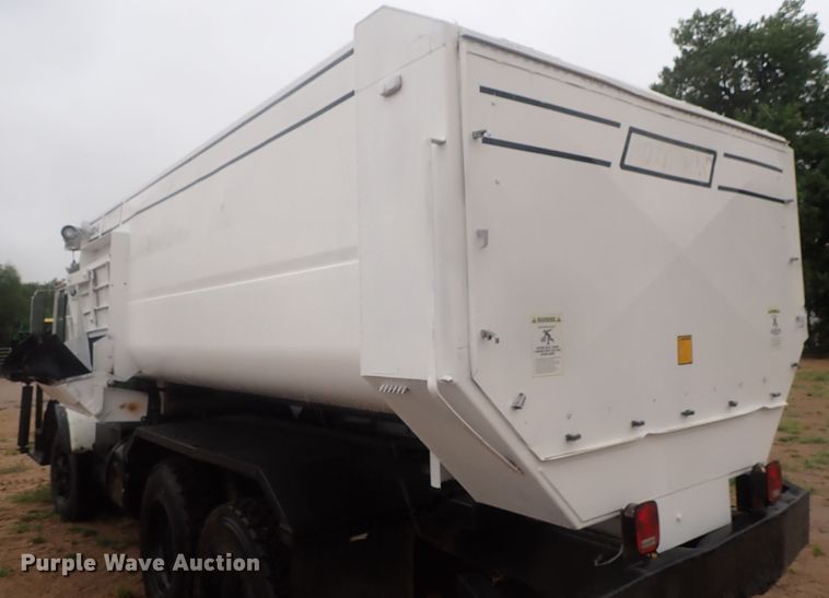 image for item HK9893 1982 Mack MR685S  feed mixer truck