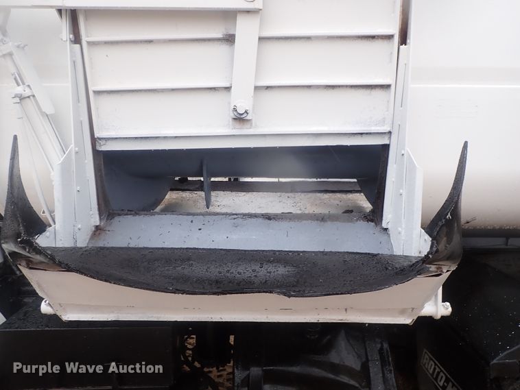 image for item HK9893 1982 Mack MR685S  feed mixer truck