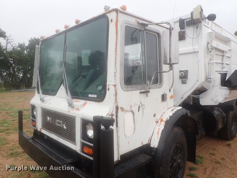 image for item HK9893 1982 Mack MR685S  feed mixer truck