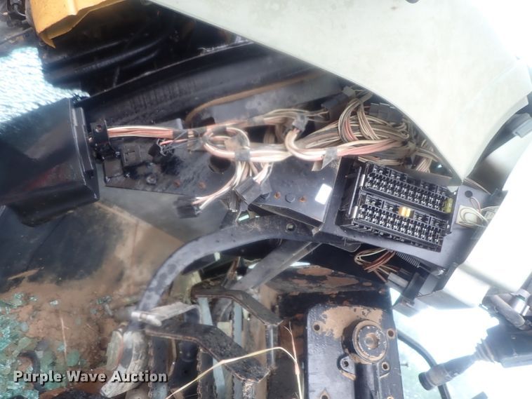 image for item HK9908 Challenger MT465  MFWD tractor