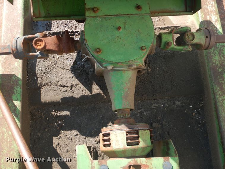 image for item HM9240 John Deere 1408 rotary mower