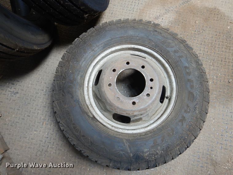 image for item HM9246 (3) tires