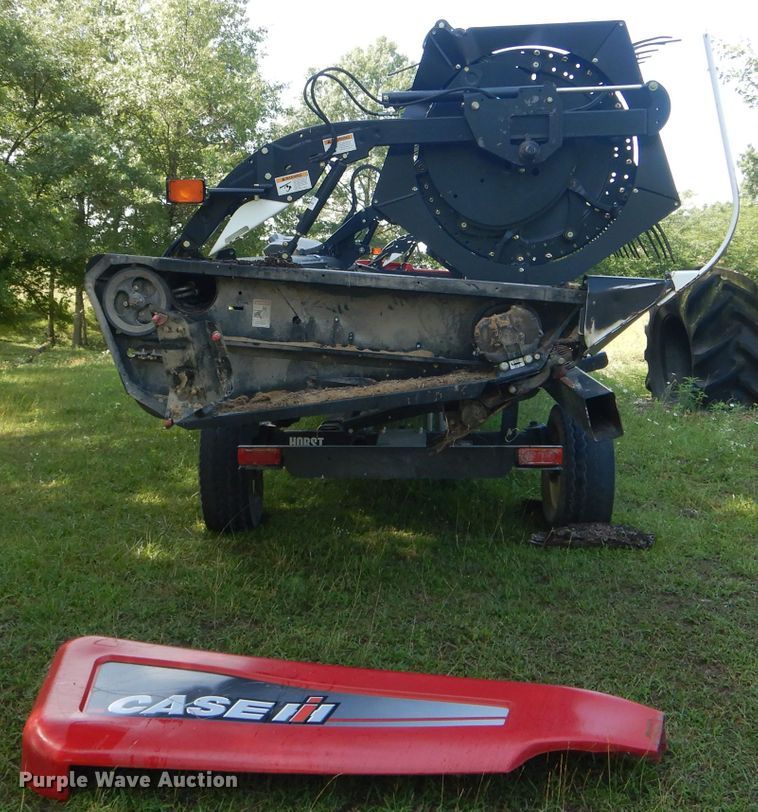 image for item HM9679 2011 Case IH 2162 draper head
