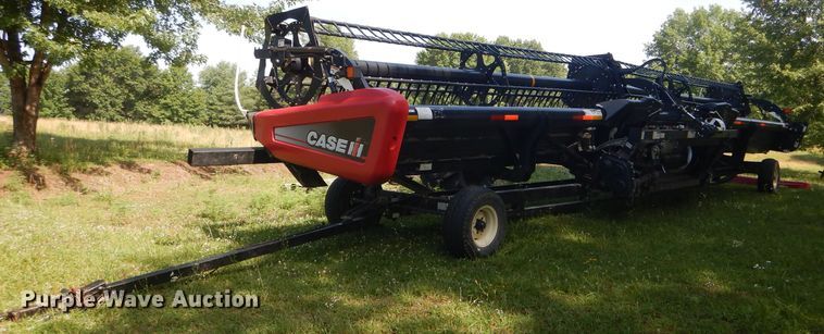 image for item HM9679 2011 Case IH 2162 draper head