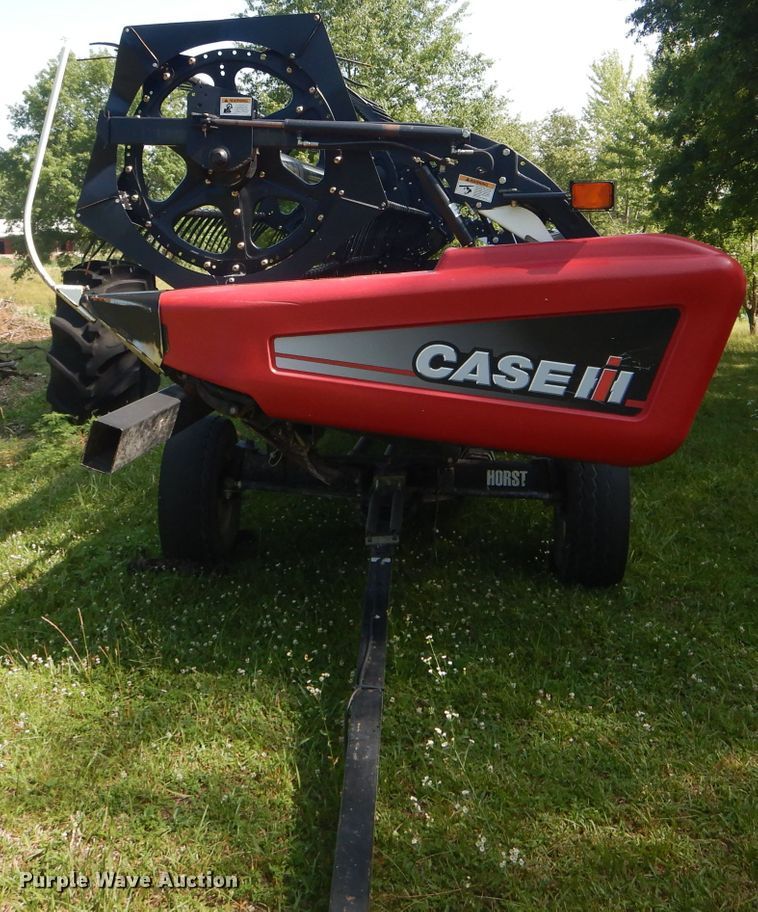 image for item HM9679 2011 Case IH 2162 draper head