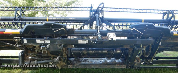 image for item HM9679 2011 Case IH 2162 draper head