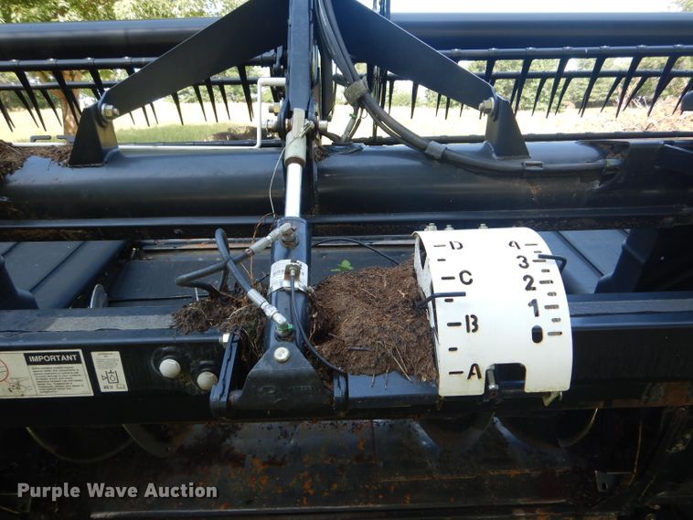 image for item HM9679 2011 Case IH 2162 draper head