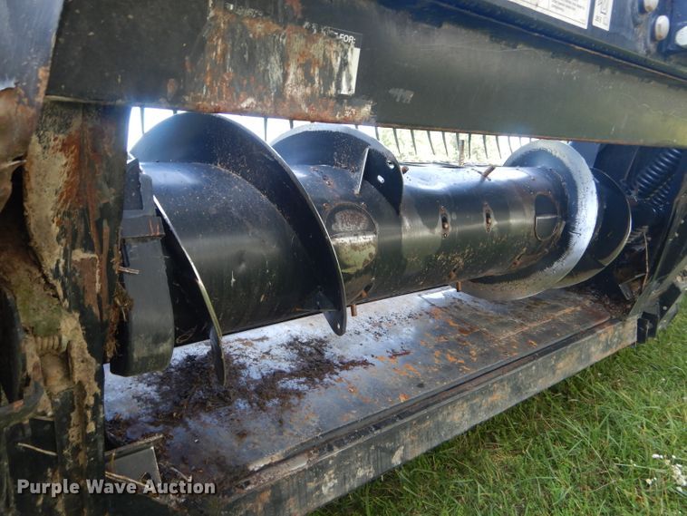 image for item HM9679 2011 Case IH 2162 draper head