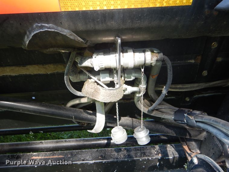 image for item HM9679 2011 Case IH 2162 draper head