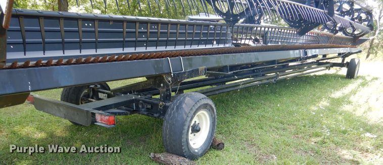 image for item HM9679 2011 Case IH 2162 draper head