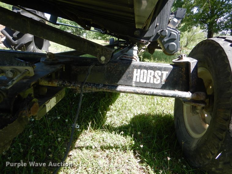 image for item HM9679 2011 Case IH 2162 draper head