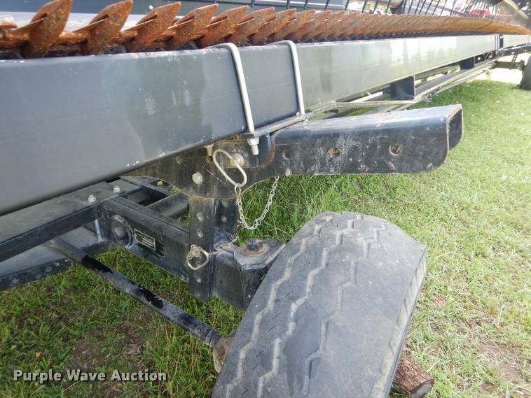 image for item HM9679 2011 Case IH 2162 draper head