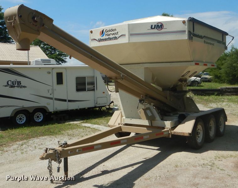 image for item HM9682 Unverferth Seed Runner 3750 seed tender