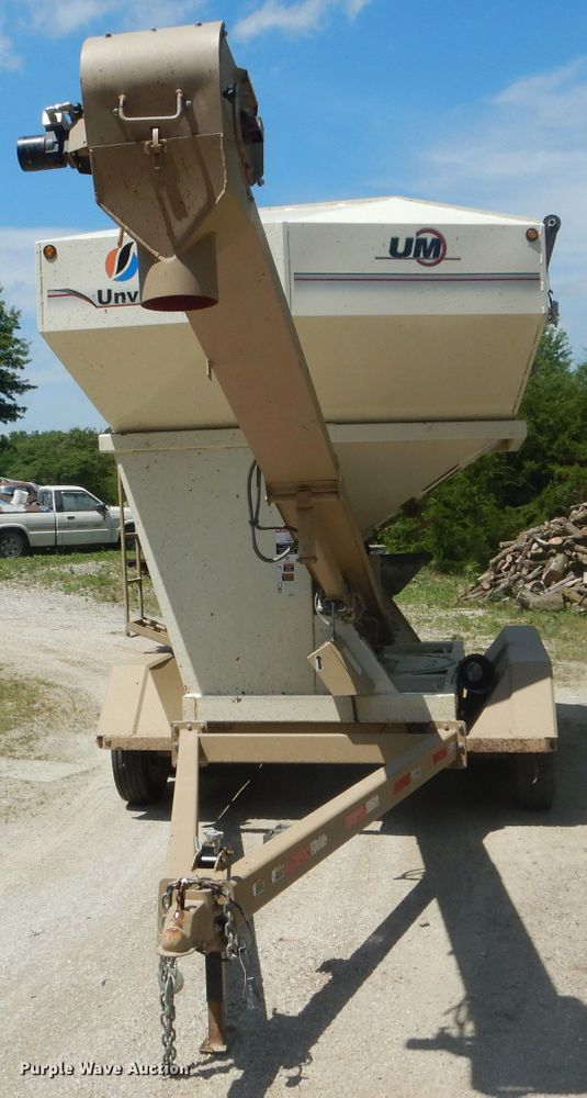 image for item HM9682 Unverferth Seed Runner 3750 seed tender