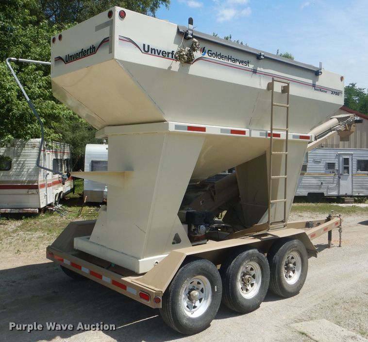 image for item HM9682 Unverferth Seed Runner 3750 seed tender