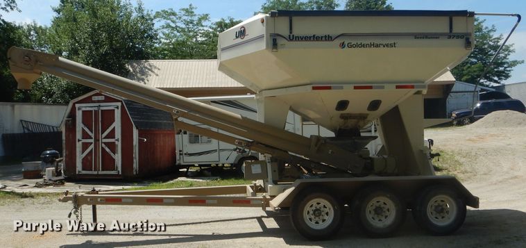 image for item HM9682 Unverferth Seed Runner 3750 seed tender