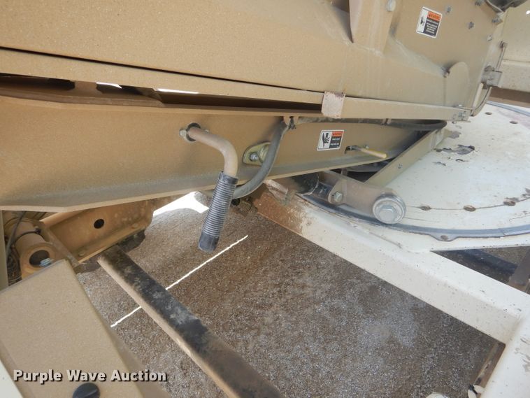 image for item HM9682 Unverferth Seed Runner 3750 seed tender