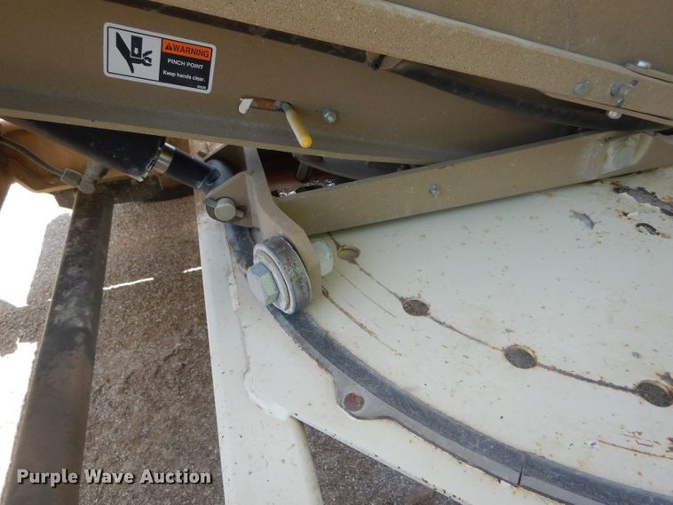 image for item HM9682 Unverferth Seed Runner 3750 seed tender