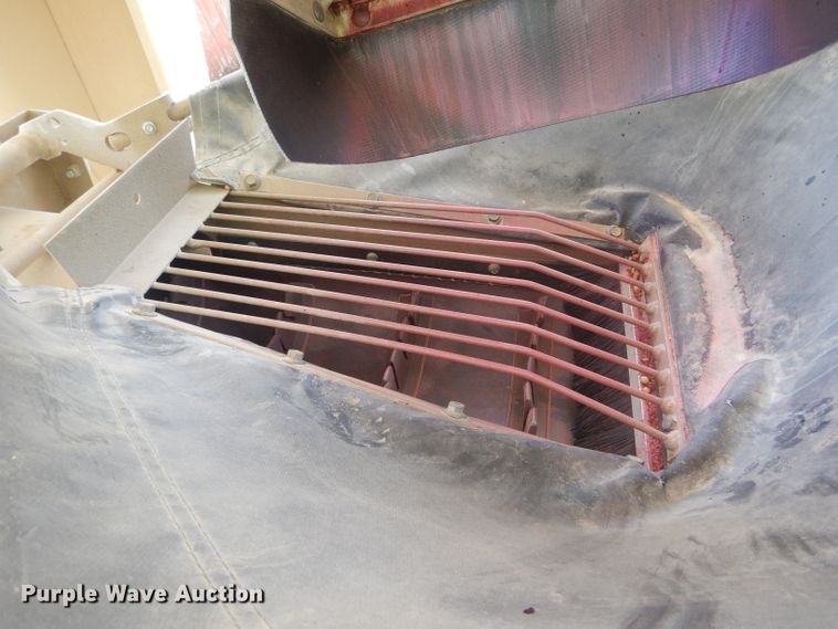 image for item HM9682 Unverferth Seed Runner 3750 seed tender