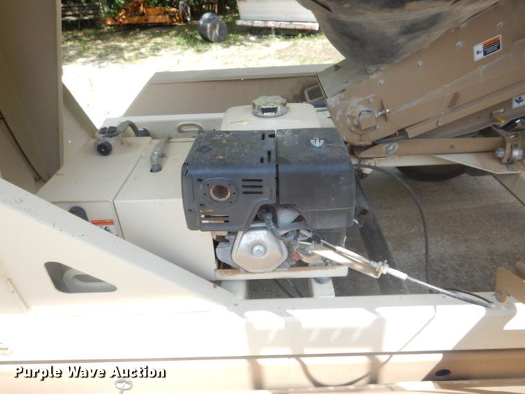 image for item HM9682 Unverferth Seed Runner 3750 seed tender