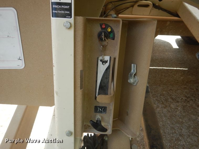 image for item HM9682 Unverferth Seed Runner 3750 seed tender