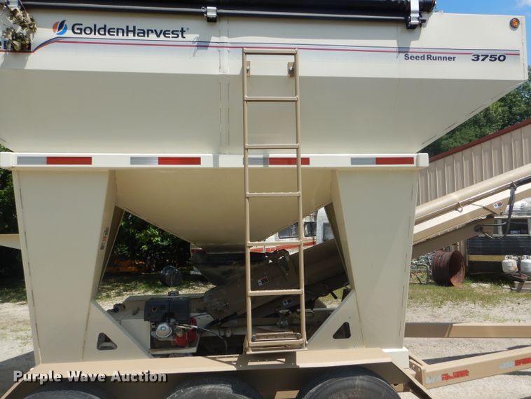 image for item HM9682 Unverferth Seed Runner 3750 seed tender