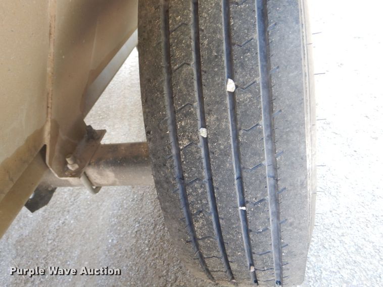 image for item HM9682 Unverferth Seed Runner 3750 seed tender