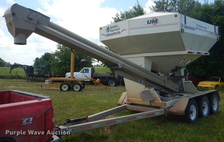 image for item HM9684 Unverferth Seed Runner 3750 seed tender