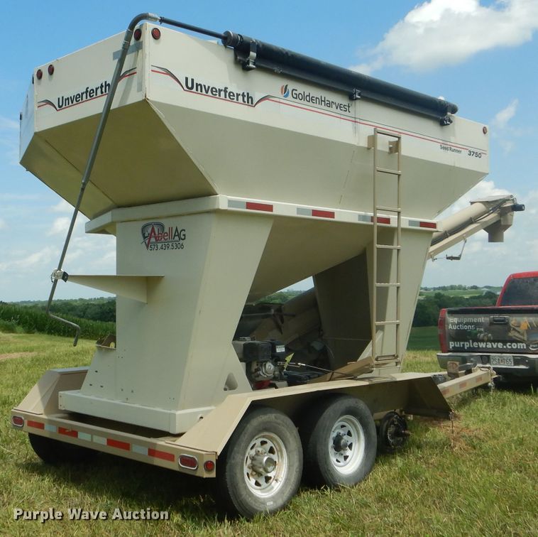 image for item HM9684 Unverferth Seed Runner 3750 seed tender